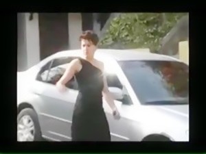 Laura mantiene relación sexual con su potro