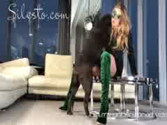 ABSOLUTELY STUNNING! Veronica Silesto Green Party